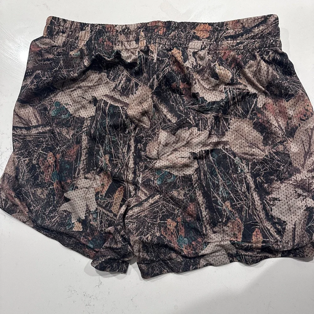 Abercrombie & Fitch Retro Mesh Camouflage Shorts 5” - Picture 5 of 6